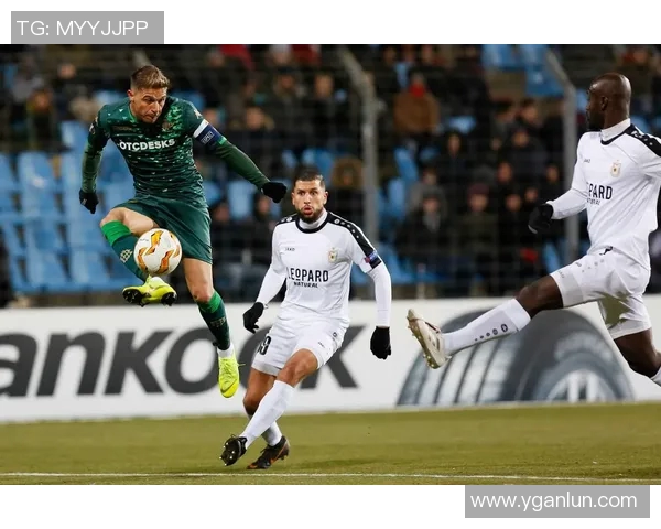 华沙与迪德朗日的精彩对决揭示足球战术与团队合作的魅力