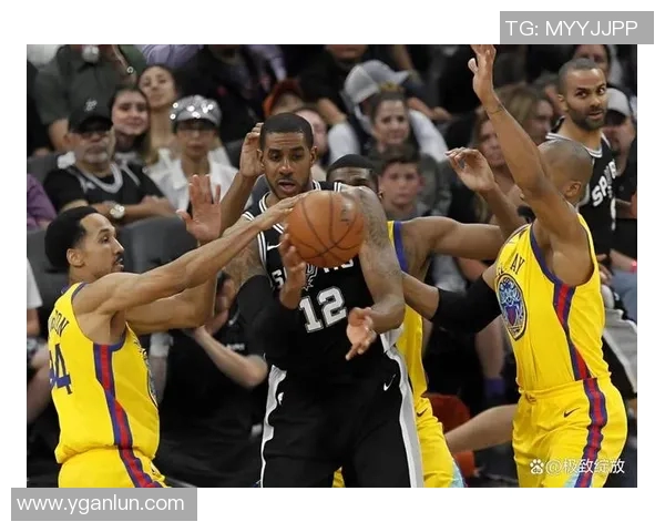 NBA马刺与勇士激战正酣比分紧咬精彩瞬间回顾与分析