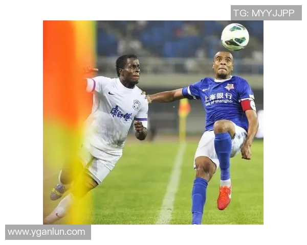 上海申鑫迎战恒大全力争胜展现球队实力与斗志